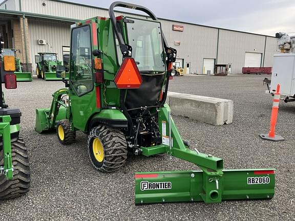 Image of John Deere 1025R equipment image 3