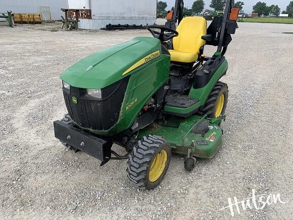 Image of John Deere 1025R equipment image 2