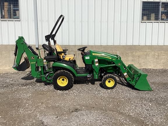 Image of John Deere 1025R equipment image 1