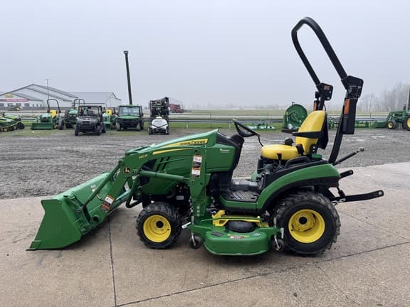Image of John Deere 1025R equipment image 3