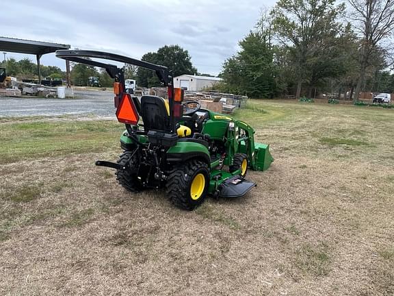 Image of John Deere 1025R equipment image 2