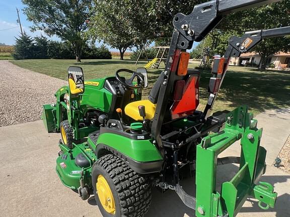 Image of John Deere 1025R equipment image 3