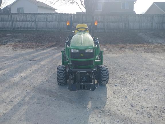 Image of John Deere 1025R equipment image 3