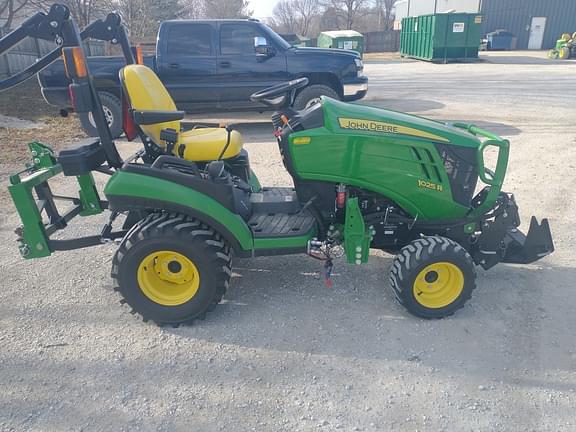 Image of John Deere 1025R equipment image 2