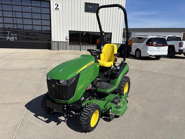 Image of John Deere 1025R equipment image 1