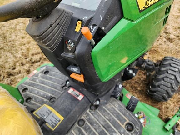 Image of John Deere 1025R equipment image 2