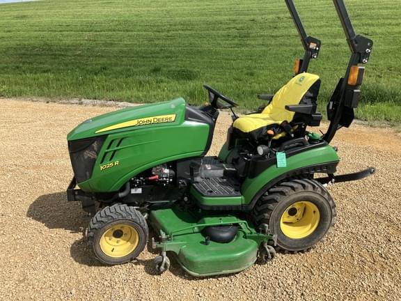 Image of John Deere 1025R equipment image 1