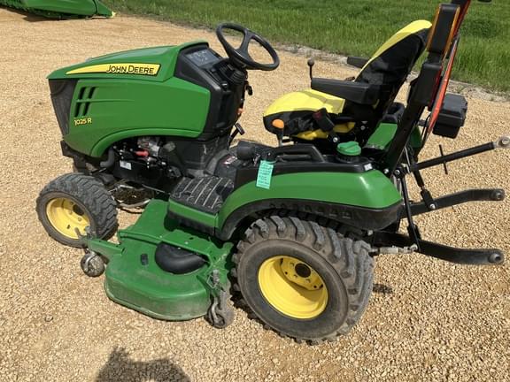 Image of John Deere 1025R equipment image 2