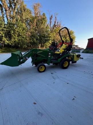 Image of John Deere 1025R equipment image 2