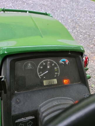 Image of John Deere 1025R equipment image 2