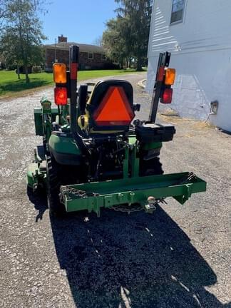 Image of John Deere 1025R equipment image 4