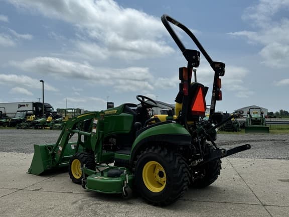 Image of John Deere 1025R equipment image 4