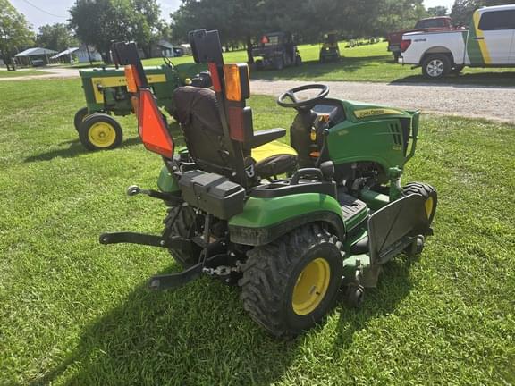 Image of John Deere 1025R equipment image 3