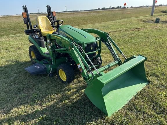 Image of John Deere 1025R equipment image 3