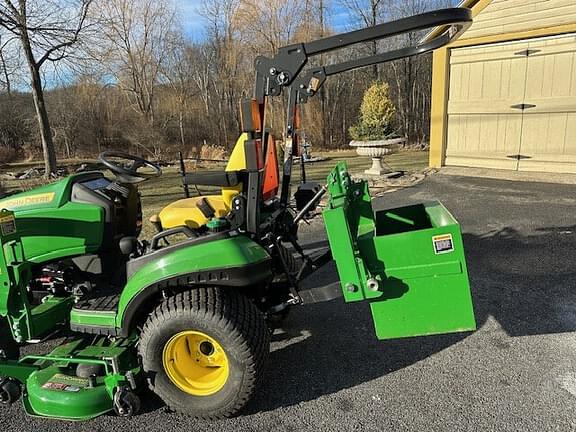 Image of John Deere 1025R equipment image 3