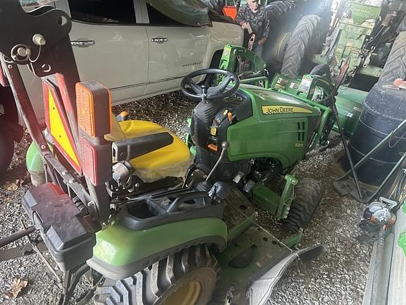 Image of John Deere 1025R equipment image 2