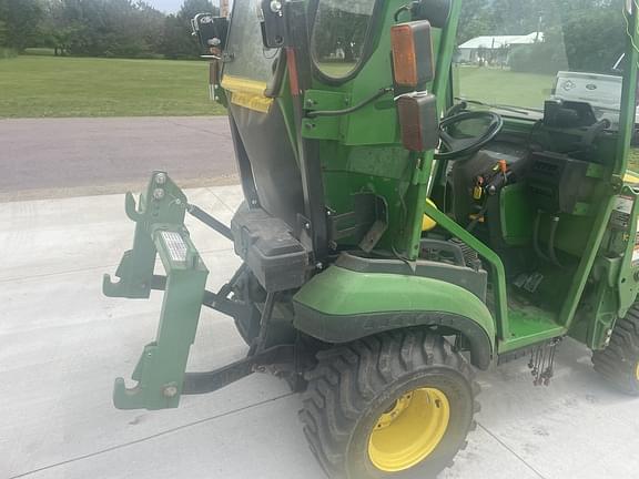 Image of John Deere 1025R equipment image 2