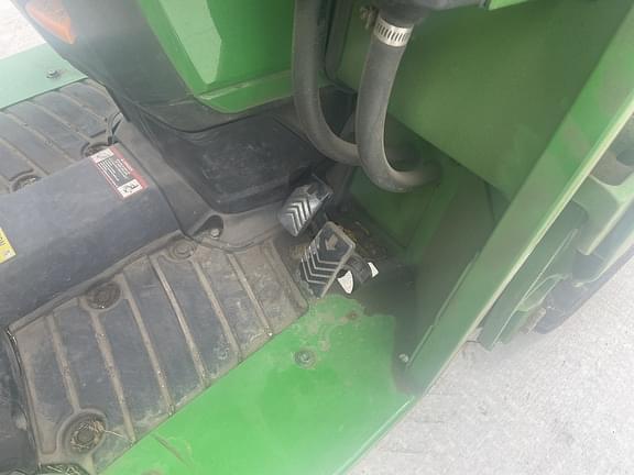 Image of John Deere 1025R equipment image 4