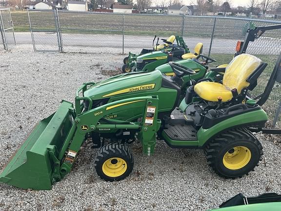 Image of John Deere 1025R equipment image 2