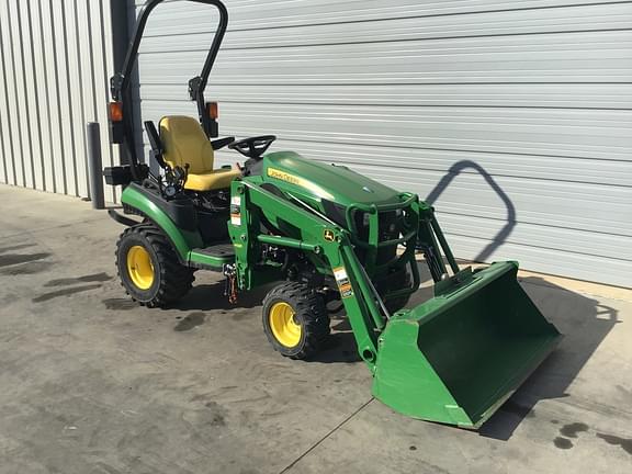 Image of John Deere 1025R equipment image 4