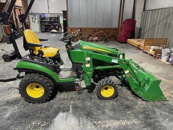 Image of John Deere 1025R equipment image 2