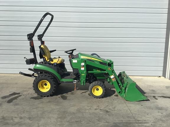 Image of John Deere 1025R equipment image 2