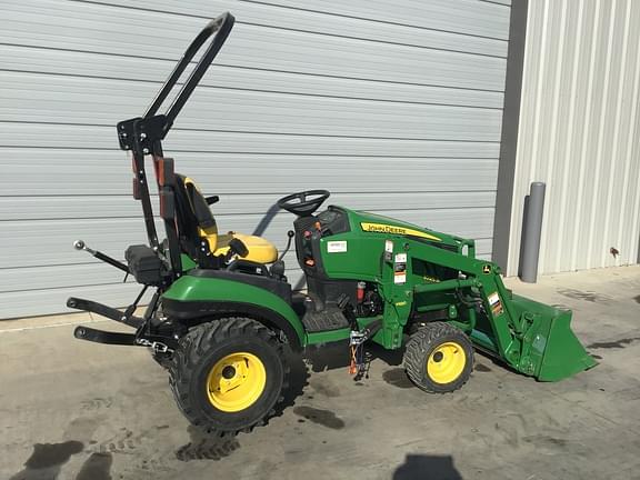 Image of John Deere 1025R equipment image 3