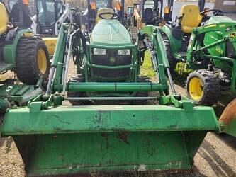 Image of John Deere 1025R equipment image 2