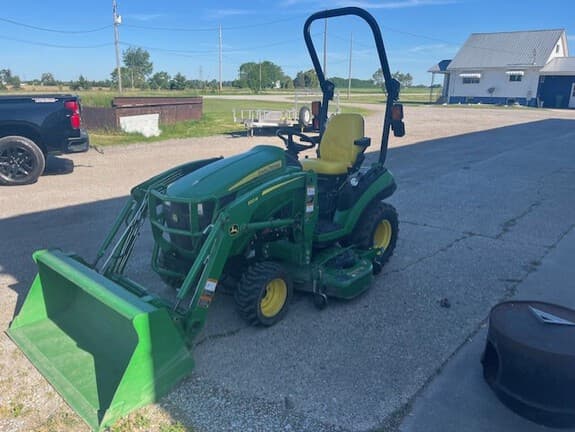 Image of John Deere 1025R equipment image 2
