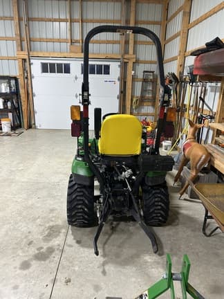 Image of John Deere 1025R equipment image 3