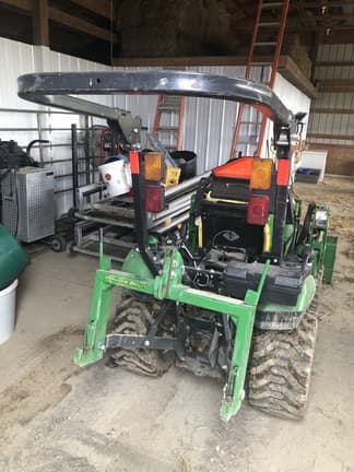 Image of John Deere 1025R equipment image 2