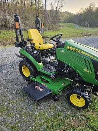 2018 John Deere 1025R Equipment Image0