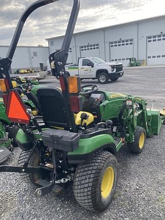 Image of John Deere 1025R equipment image 3