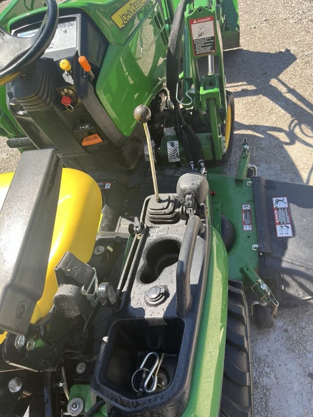 Image of John Deere 1025R equipment image 1