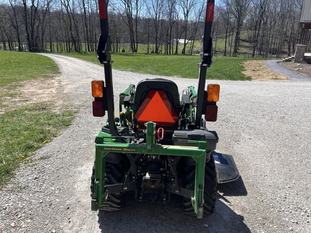 Image of John Deere 1025R equipment image 3