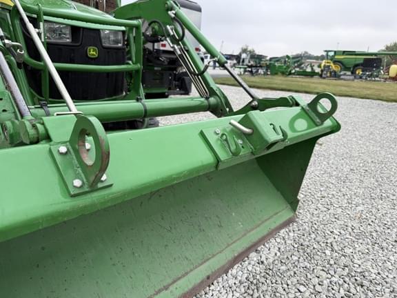 Image of John Deere 1025R equipment image 3