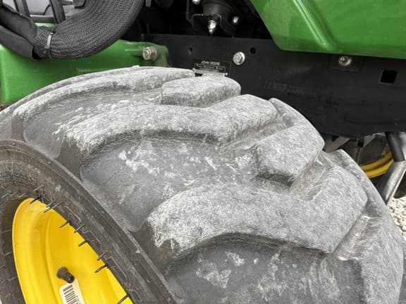 Image of John Deere 1025R equipment image 1