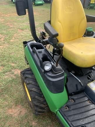 Image of John Deere 1025R equipment image 4