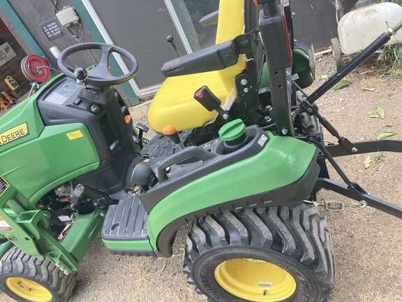 Image of John Deere 1025R equipment image 2
