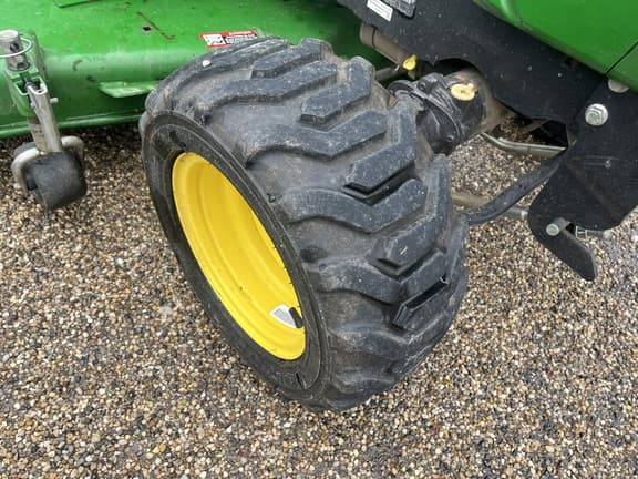 Image of John Deere 1025R equipment image 3