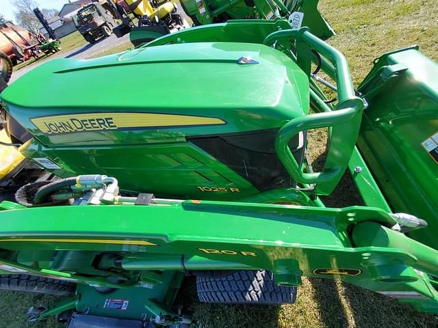 Image of John Deere 1025R equipment image 2