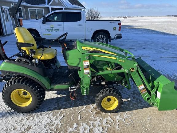 Image of John Deere 1025R equipment image 4