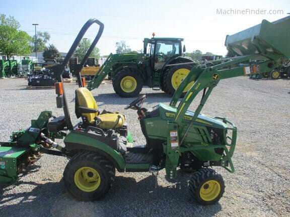 2018 John Deere 1025R Equipment Image0