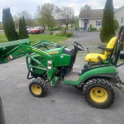 Image of John Deere 1025R equipment image 2