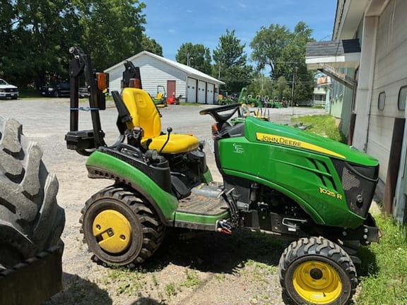 2018 John Deere 1025R Equipment Image0