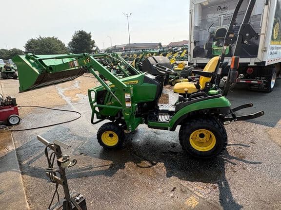 Image of John Deere 1025R equipment image 1