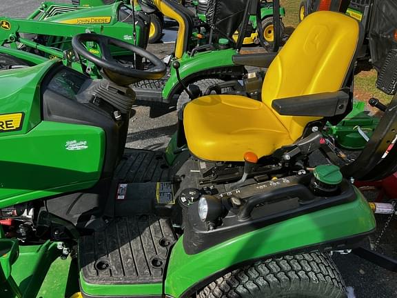 Image of John Deere 1025R equipment image 3