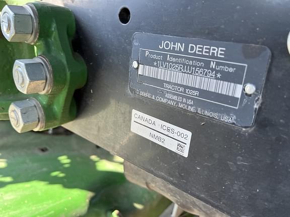 Image of John Deere 1025R equipment image 4