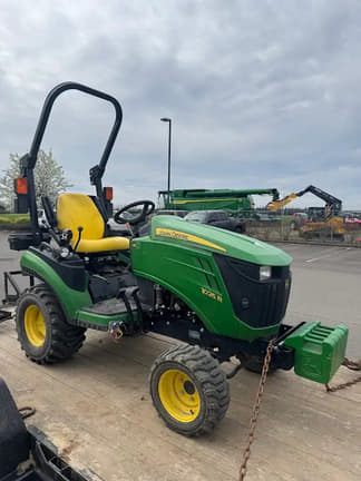 Image of John Deere 1025R equipment image 4