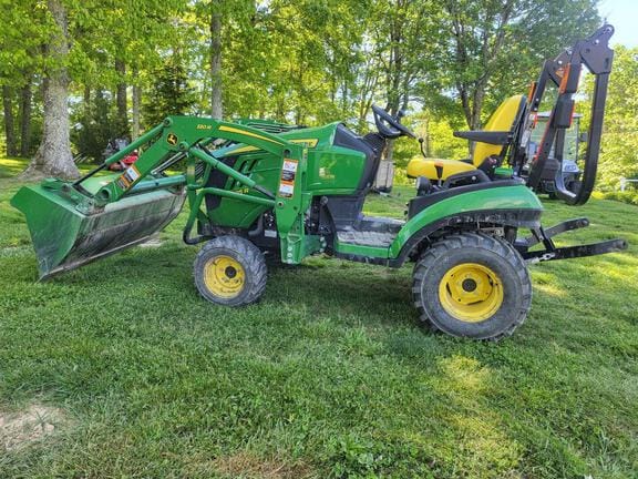 2018 John Deere 1025R Equipment Image0